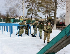 Военно-спортивные соревнования юнармейцев